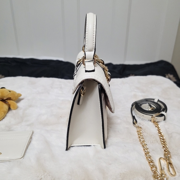 Aldo Special Edition Set Cream Handbag With Bear Charm, Card Holder, Strap - Picture 7 of 14